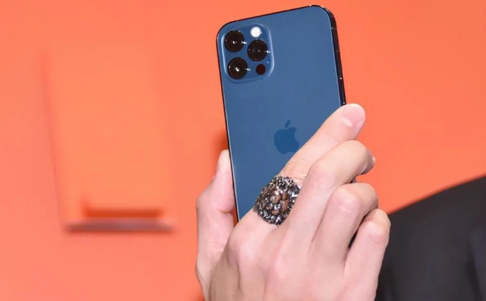 故城苹果手机维修分享iPhone12系列重启方法教程 